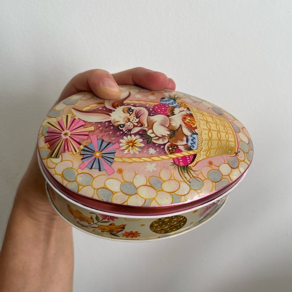 Baret Ware vintage Easter tin box - Picture 4 of 9